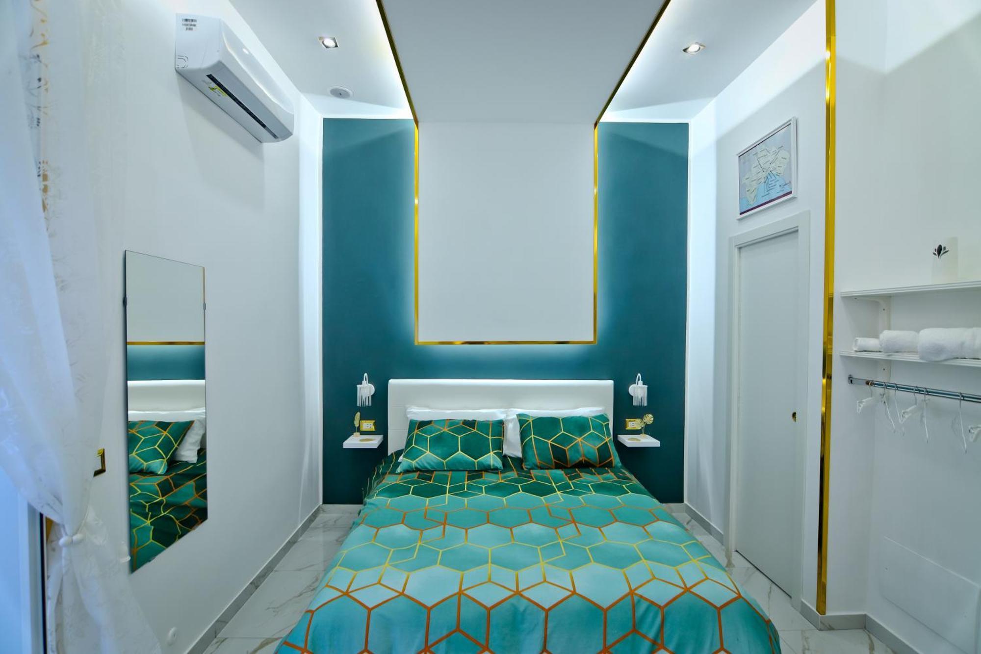 Regina House Apartment Наполи Екстериор снимка