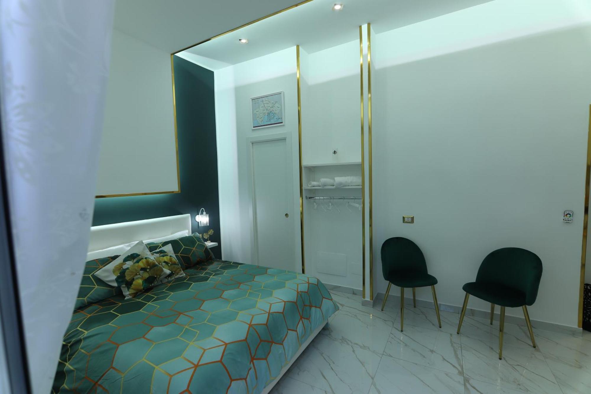 Regina House Apartment Наполи Екстериор снимка