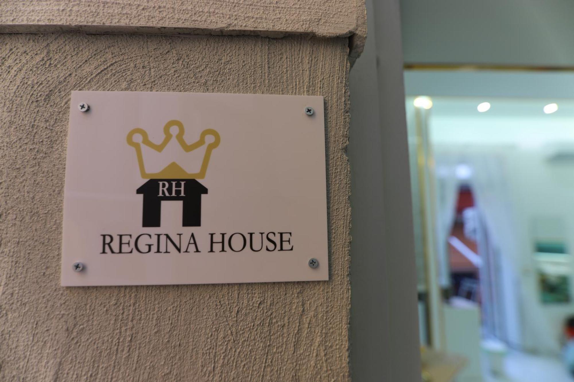 Regina House Apartment Наполи Екстериор снимка