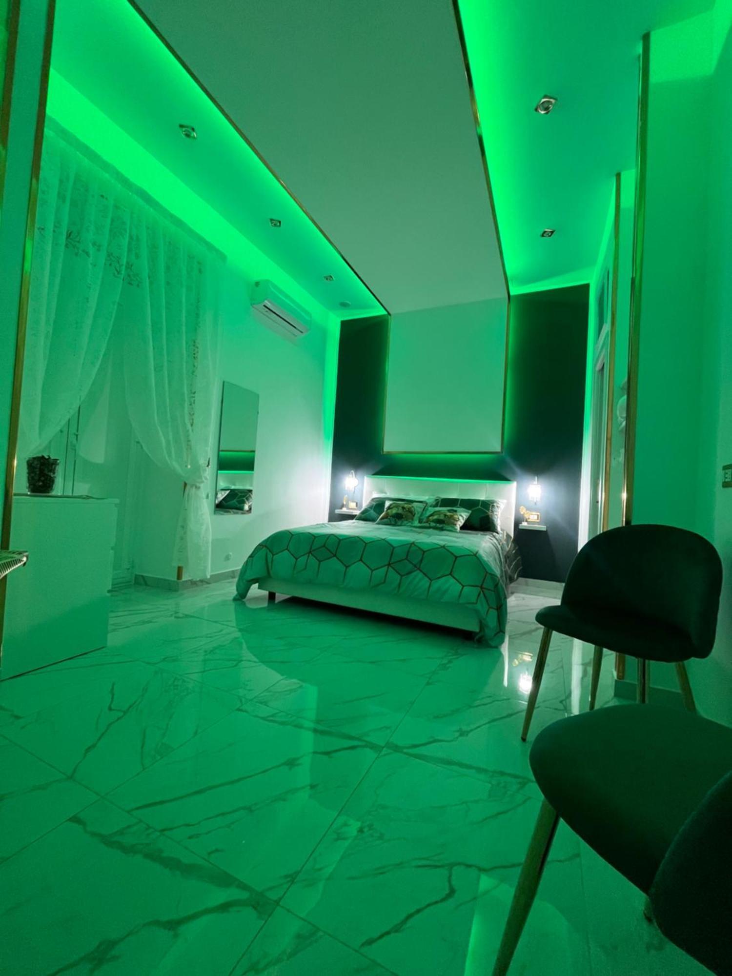 Regina House Apartment Наполи Екстериор снимка