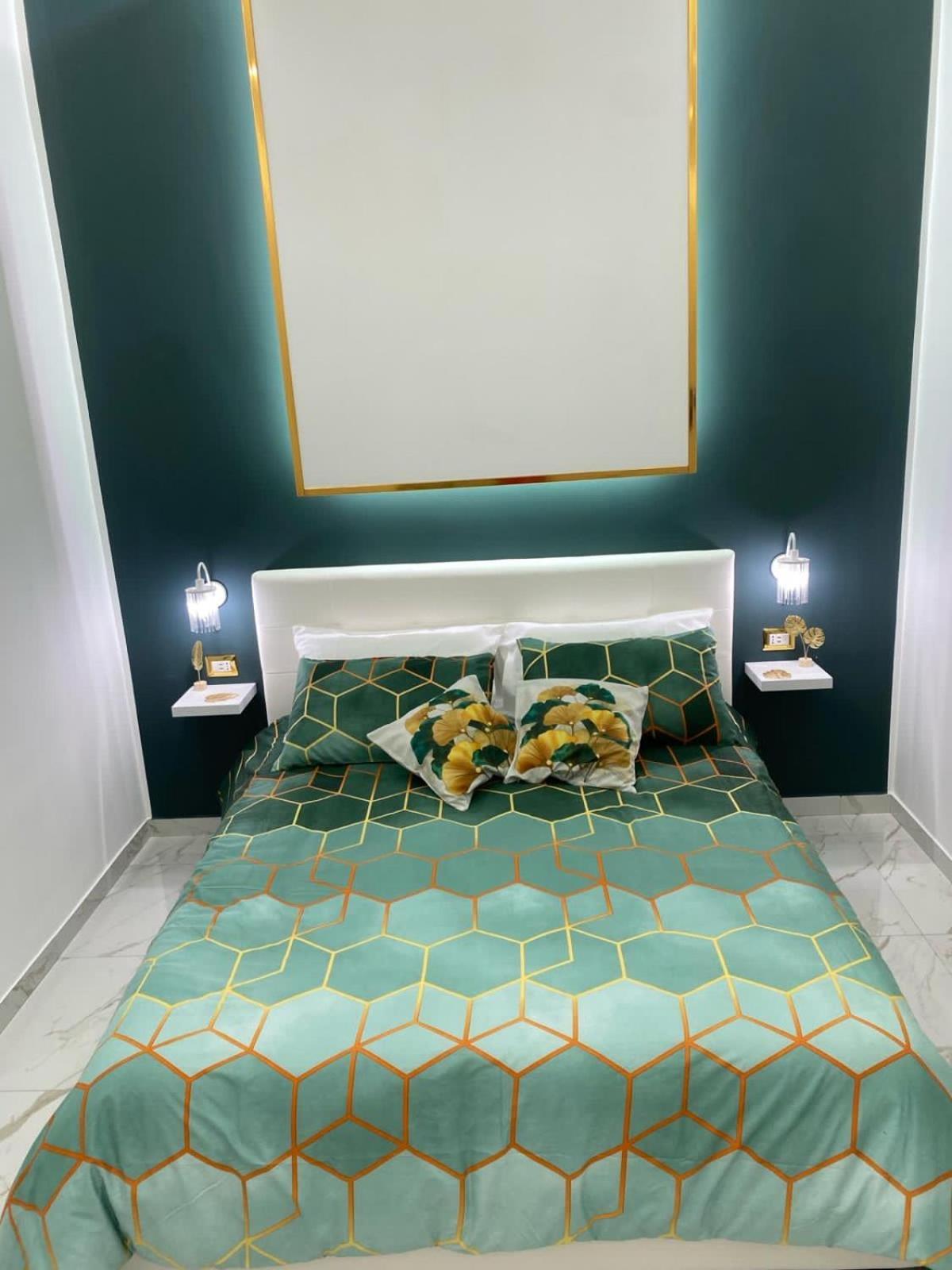 Regina House Apartment Наполи Екстериор снимка