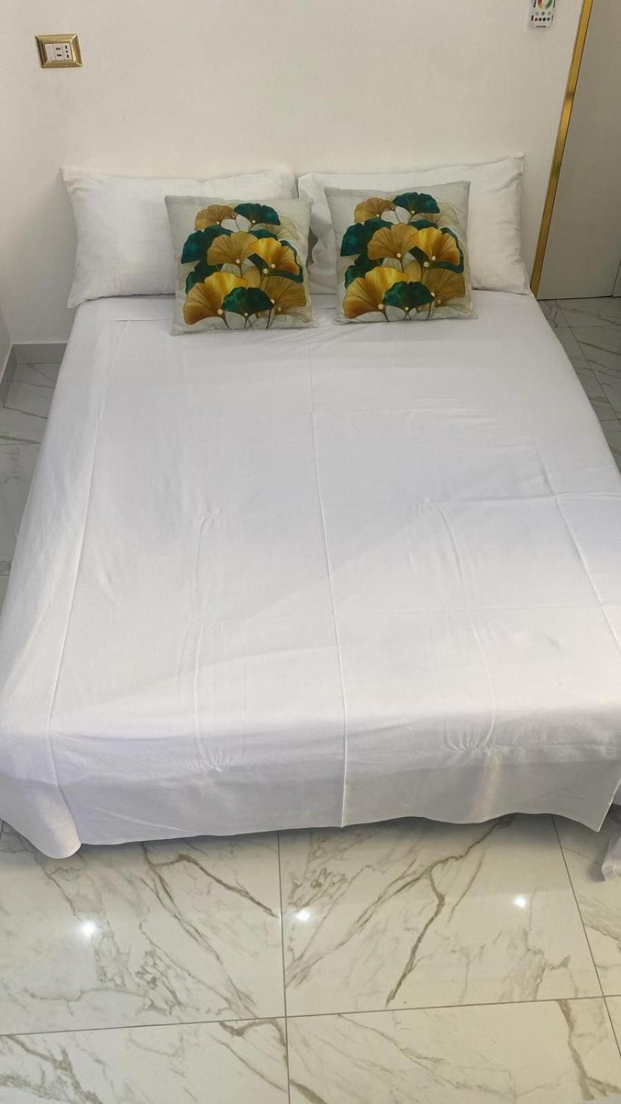 Regina House Apartment Наполи Екстериор снимка